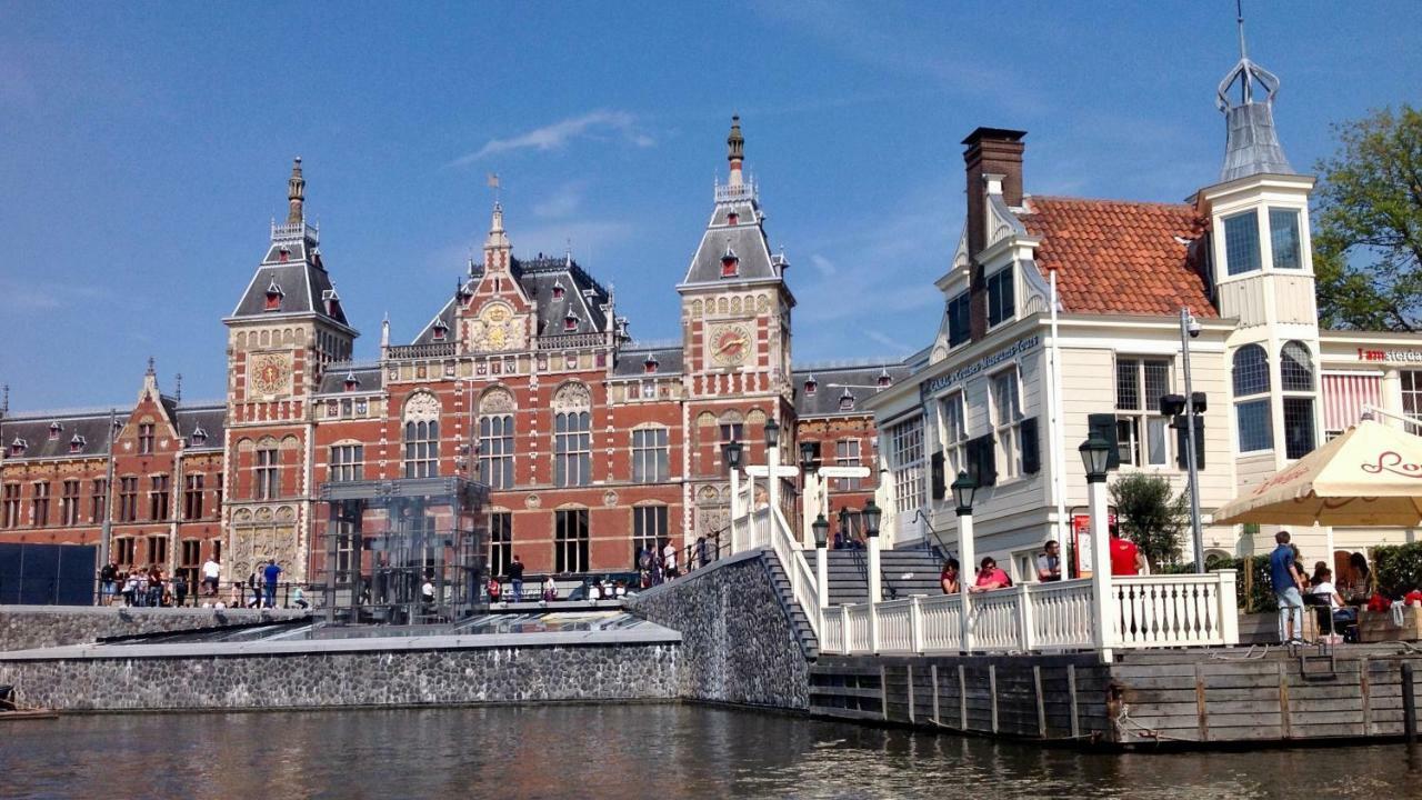 Room With A Few Amsterdam Extérieur photo